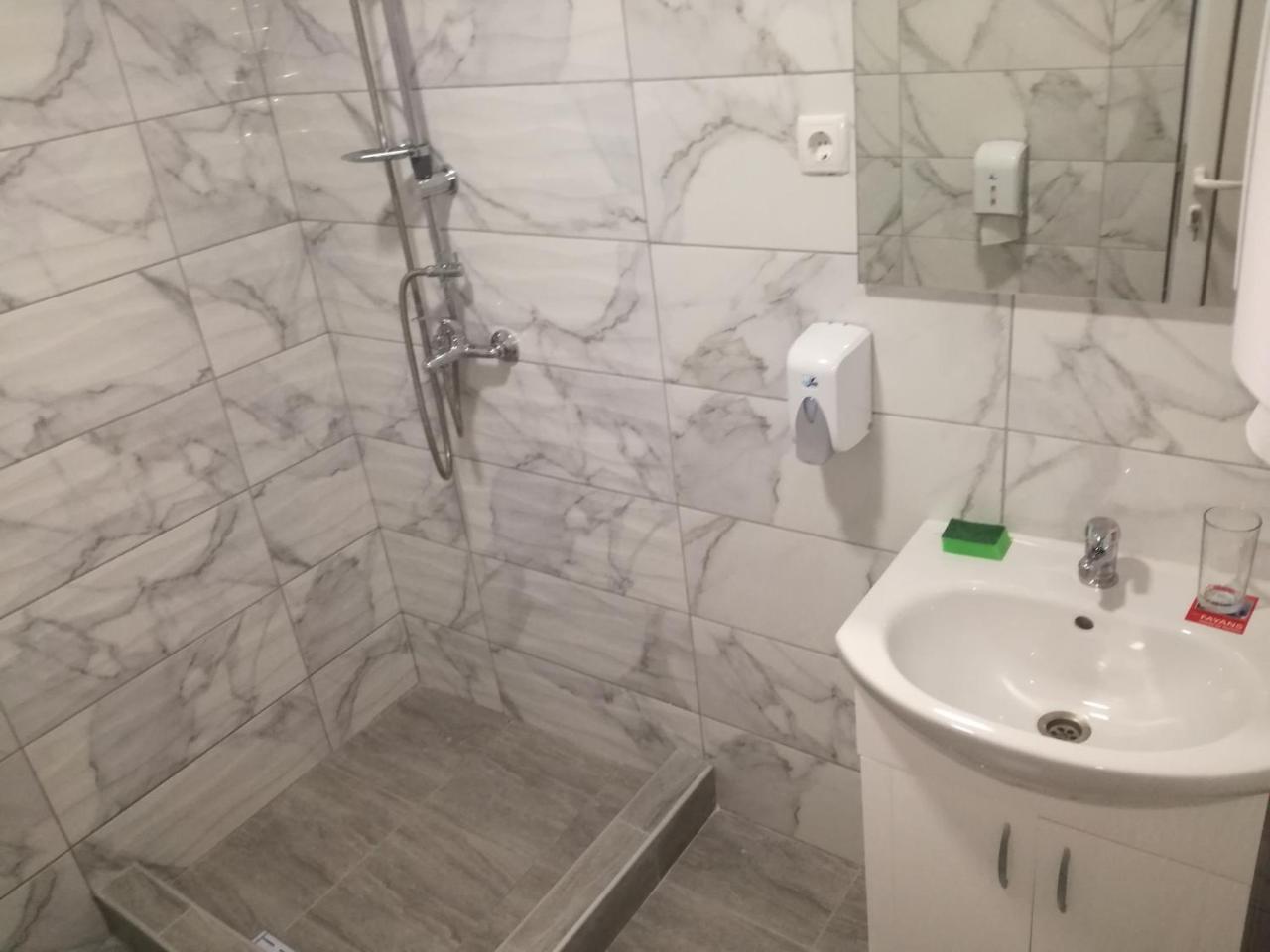 Hostel „Ж" Gradsko Esterno foto
